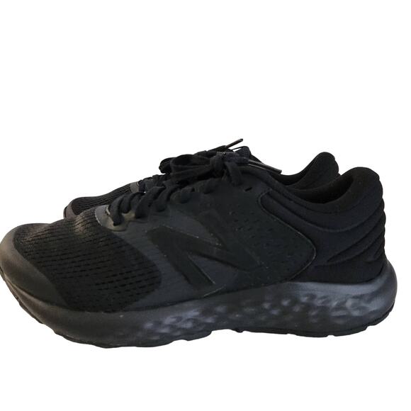 New Balance Women's 520 V7 Running Shoe, Black/Black, 8.5 Wide - Picture 3 of 8